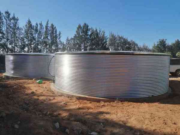 Double tank installation