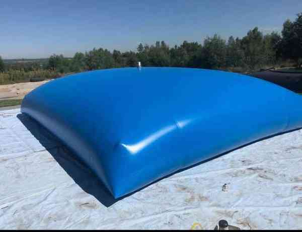 Blue flexible water storage bladder